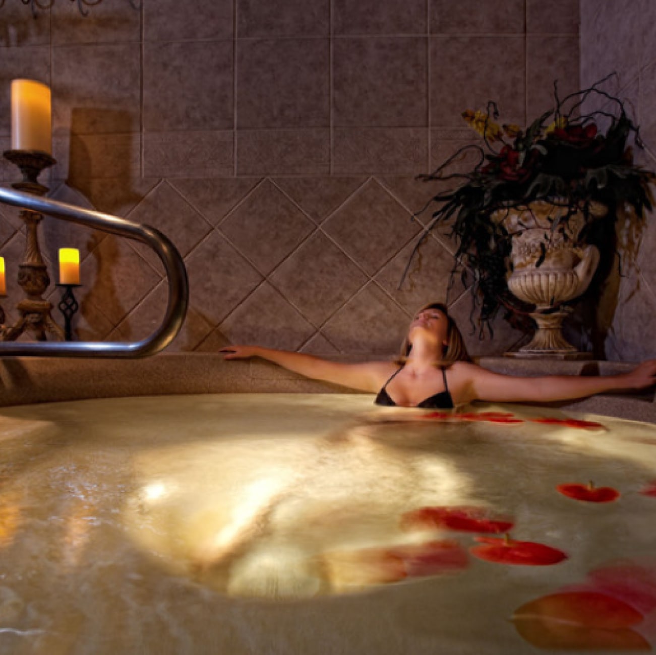 Mujer en Jacuzzi en Westgate Lakes